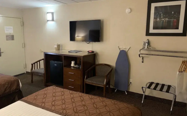 Ramada Rockville Centre