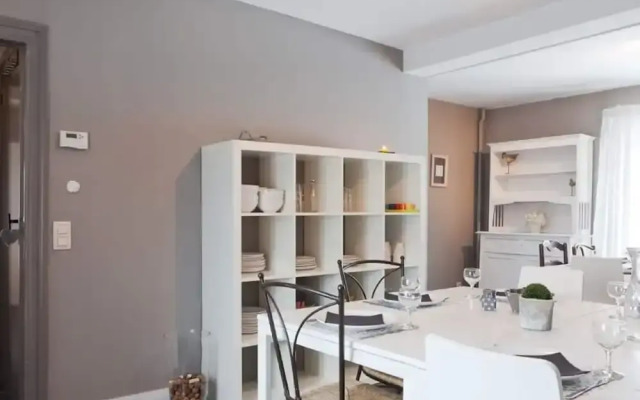 Attractive Holiday Home in Gerin With Private Garden