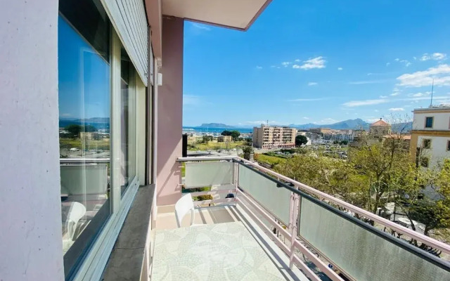 Leone Suite View & Restaurant