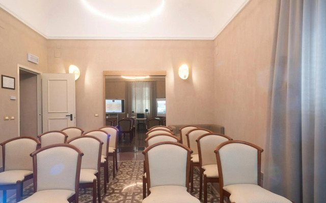 Hotel Tonic
