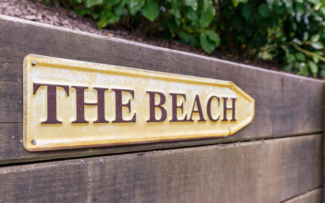 Stylish Villa Escape - Matakana Holiday Home