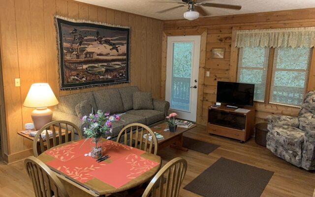 Misty Creek Log Cabins