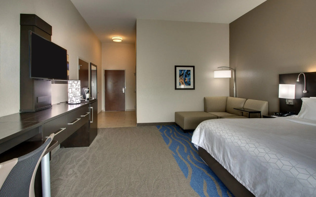 Holiday Inn Express & Suites Lancaster East - Strasburg by IHG