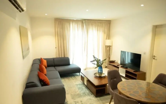 Lennox Luxury Suites by Cozy