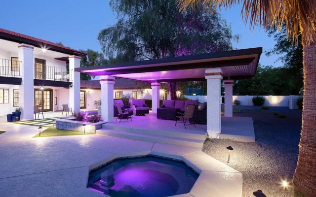 Luxe-paradise Palace-pool-spa-guest House & More!