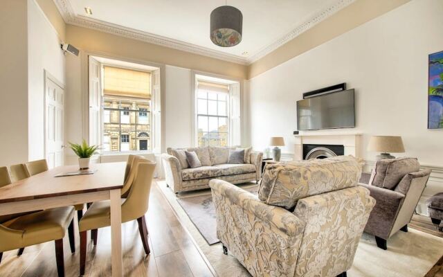 City Centre Georgian Maindoor 2Bed 2Bath Apartment