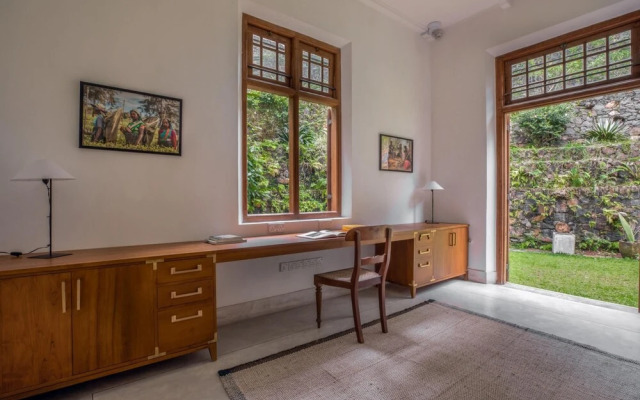 Luxurious 07 Bedroom Hilltop Villa With Private Gym