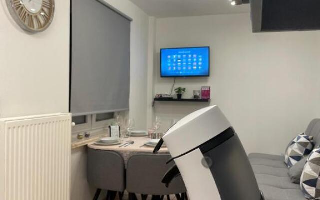 Gezellige Studio-1 slaapkamer *4p* strand/zee 50m