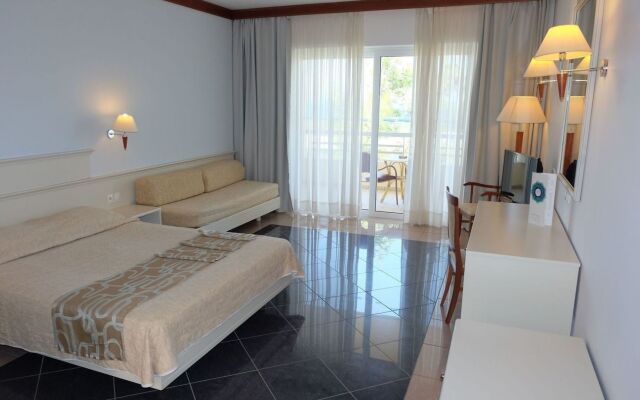 Kipriotis Maris Suites - All Inclusive