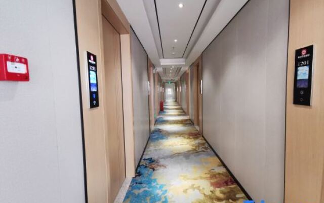 Yahao Garden Hotel (Shenzhen Songgang Metro Station)
