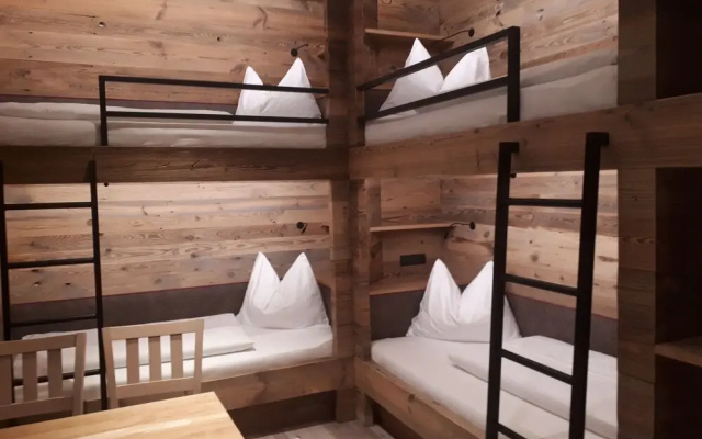 Hotel Starjet