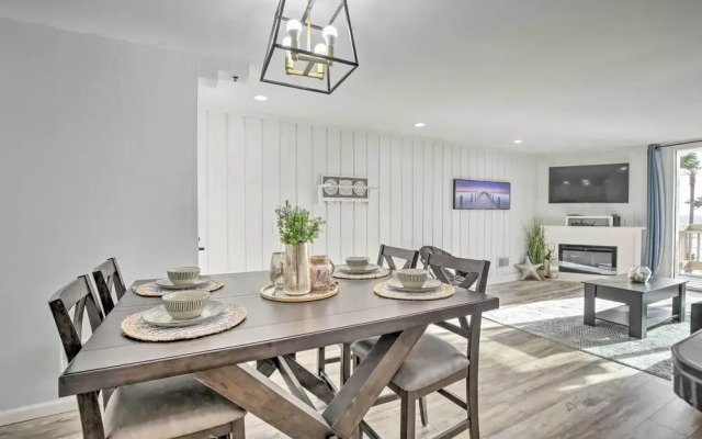 Charming Oceanside Condo w/ Beach & Pool Access!