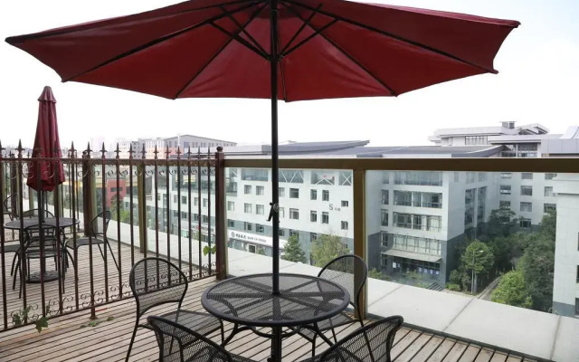 Hometown Lotus Hotel