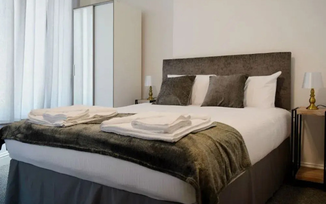 One Caprera Guest House