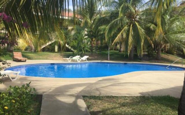 Las Colinas de Playas del coco