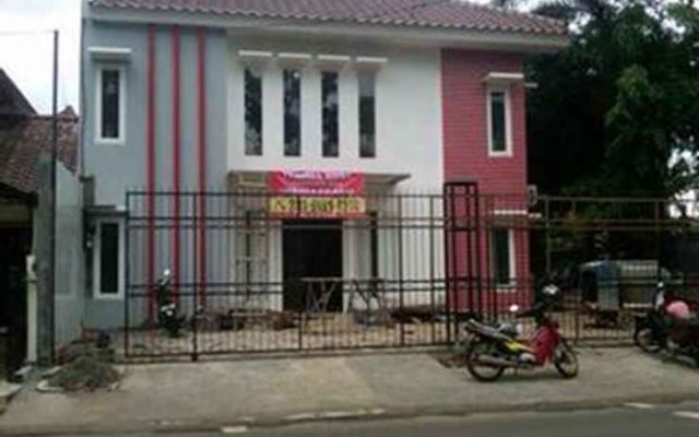 Guest House Bj12 Near Aeon Ice Bsd