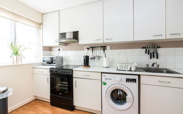 New 2Bd Garden Flat Quick Access To Central London