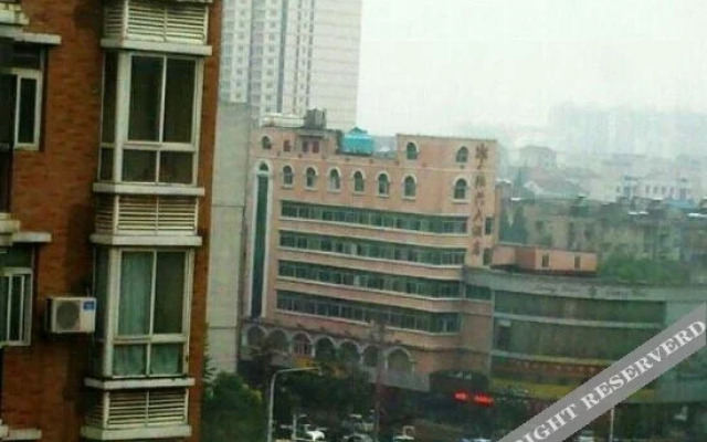 Luxing Hotel