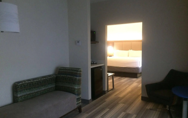 Holiday Inn Express & Suites Ithaca by IHG