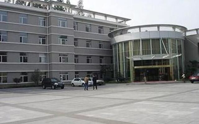 Dongbaqu Hotel
