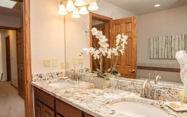 6 Chambertin Townhomes 4 Bedroom Townhouse by RedAwning