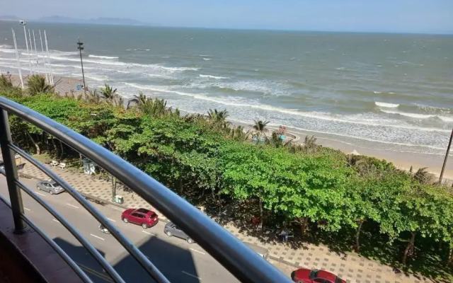 Tuyet Nhi Hotel