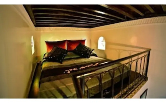 Riad Bleu Topaze