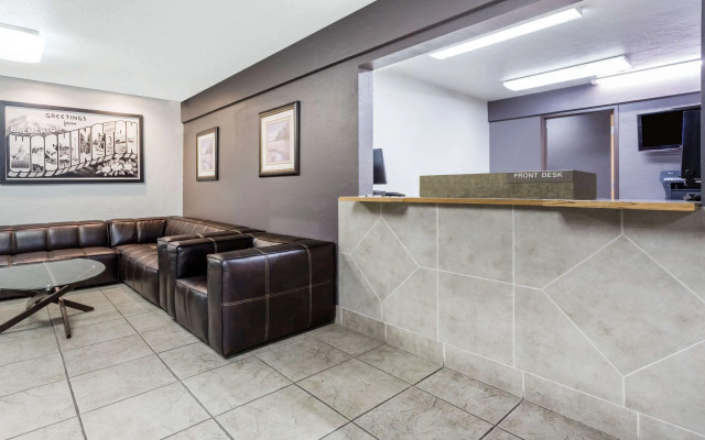 Super 8 by Wyndham Bremerton