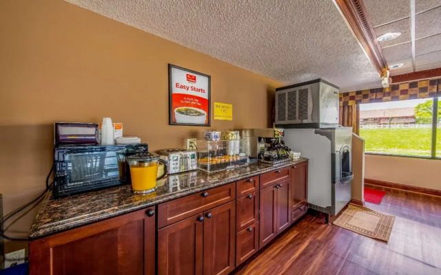 Econo Lodge Mt Laurel