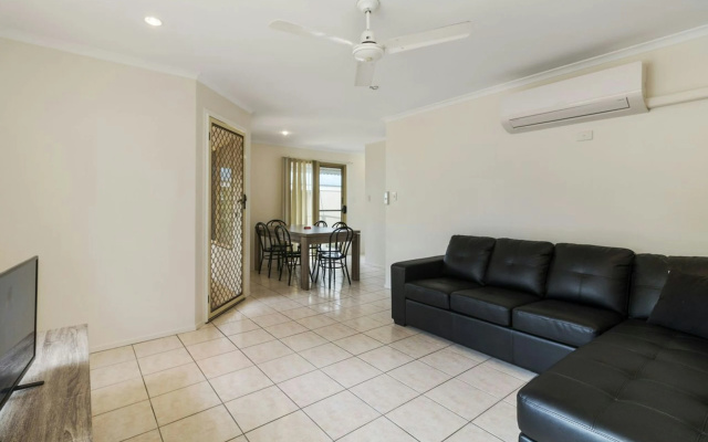 Discovery Parks - Coolwaters Yeppoon – Hotel Rooms – Kinka Beach