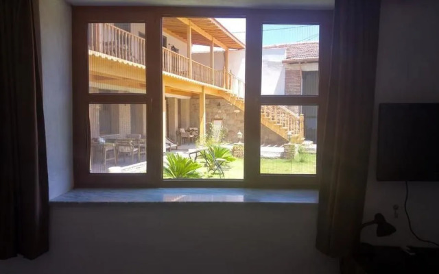Attalos Suites Hotel
