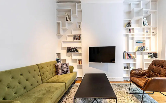 Charming Two-Bedroom Flat in West Hampstead