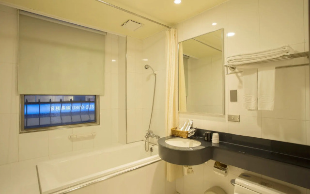Just Live Inn Taipei Station