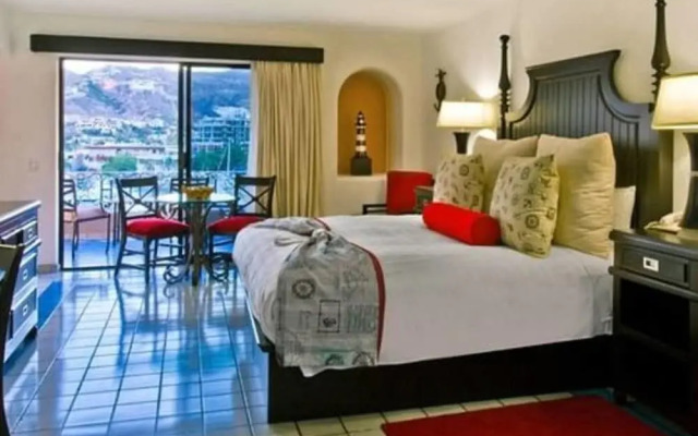 Cozy Studio Sleeps 4 in Marina Bay Cabo