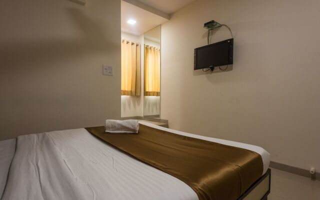 OYO 7892 Hotel Minerva Residency