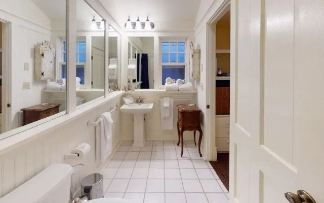 Preston Suite #8