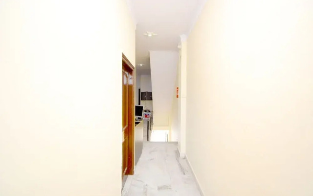 Oyo 38123 Jb Inn