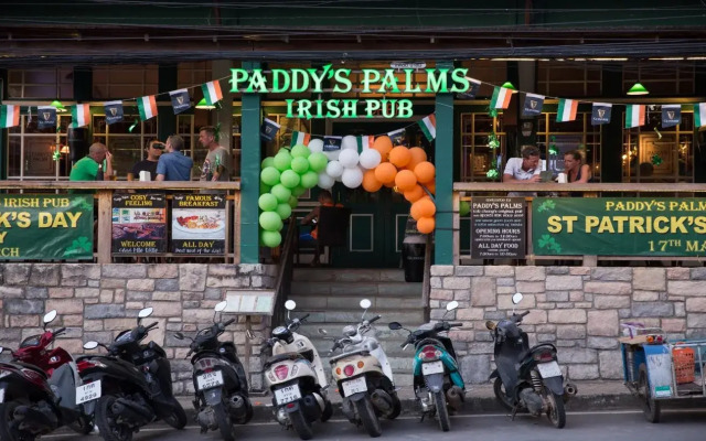 Paddy's Palms Resort