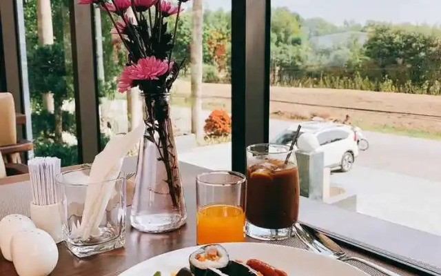 Zen Riverside Hotel & Residences