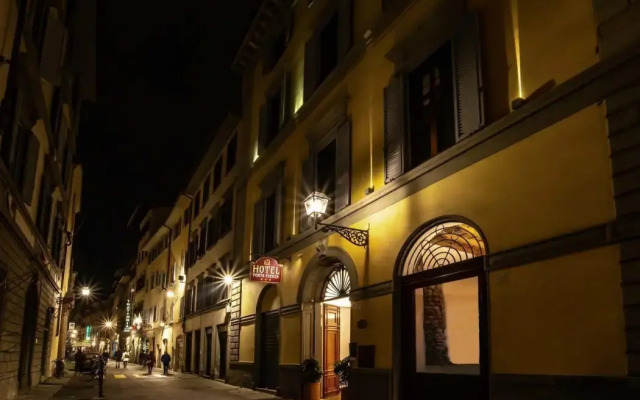 Porta Faenza Hotel