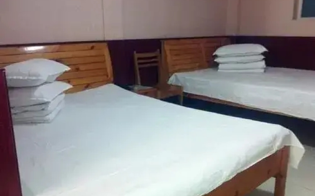 Rujia Huayi Hotel