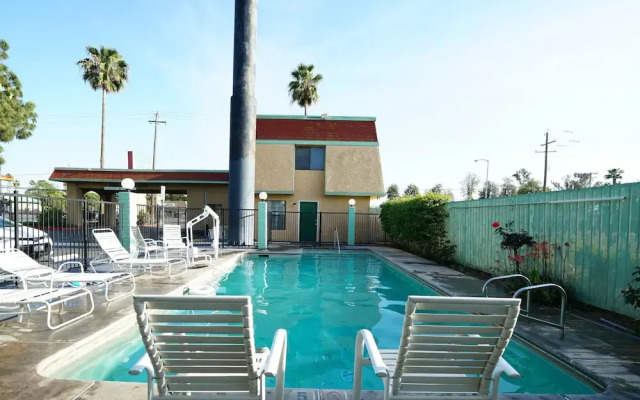Ambassador Inn and Suites