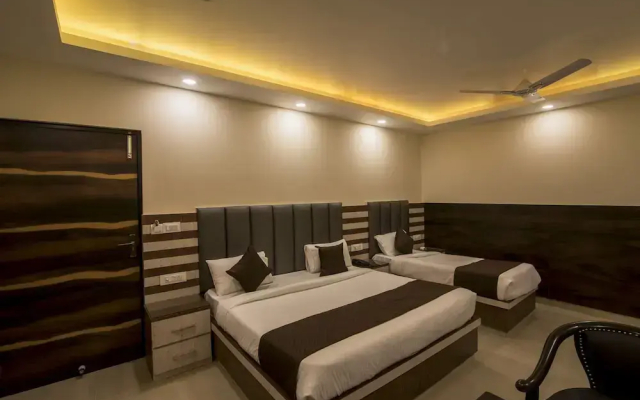 Hotel Mahajan International
