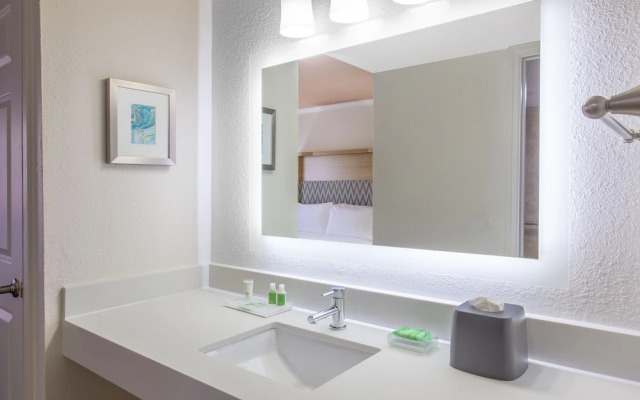 Guest Suites Of Boca Raton