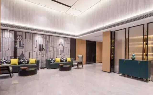 Rujia Huayi Hotel