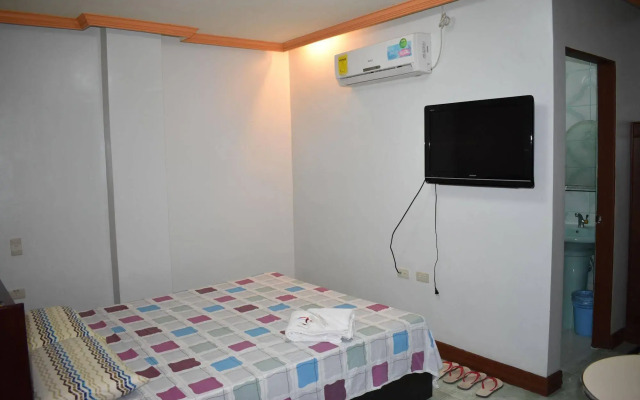 OYO 701 R-kings (former Tomobe Hotel And Restaurant)