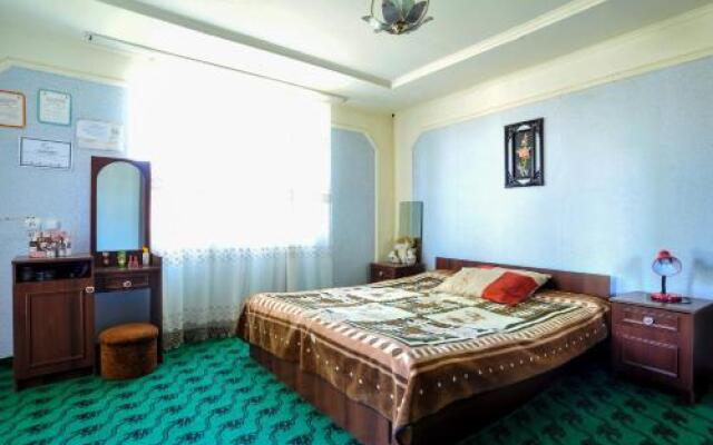 Mamanti House