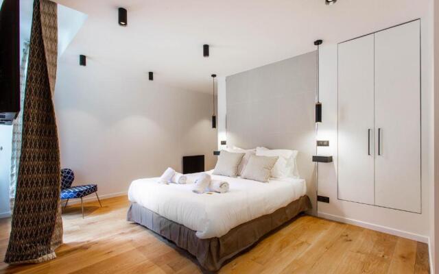 CMG Champs Elysées - Boetie 6