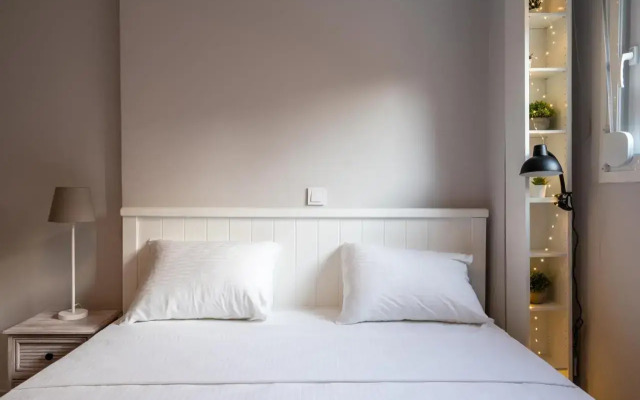 Cozy Apt. 2min from metro