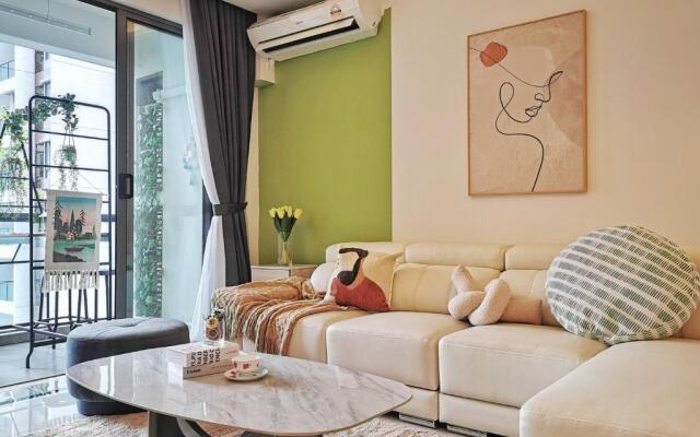 Yussy 4Bedroom Condo at R&F Princess Cove